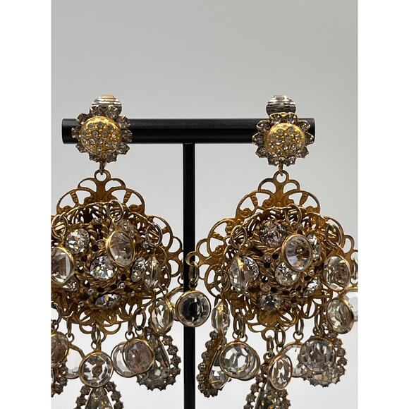 Kenneth Jay Lane 1960’s Signed Filigree Crystal Chandelier Clip Runway Earrings - Picture 6 of 10